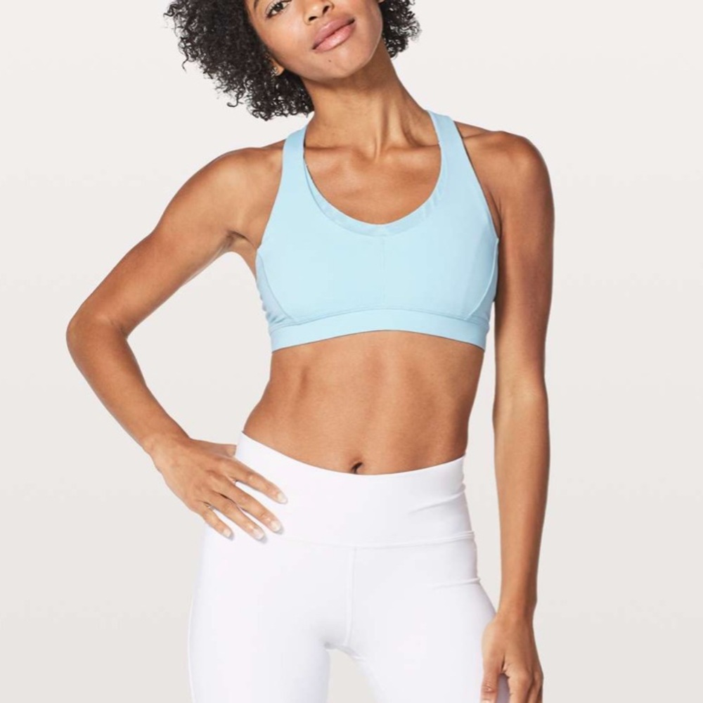 Lululemon Stash N’ Run sports Bra crop top 
Baby Blue Glow pocket Strappy